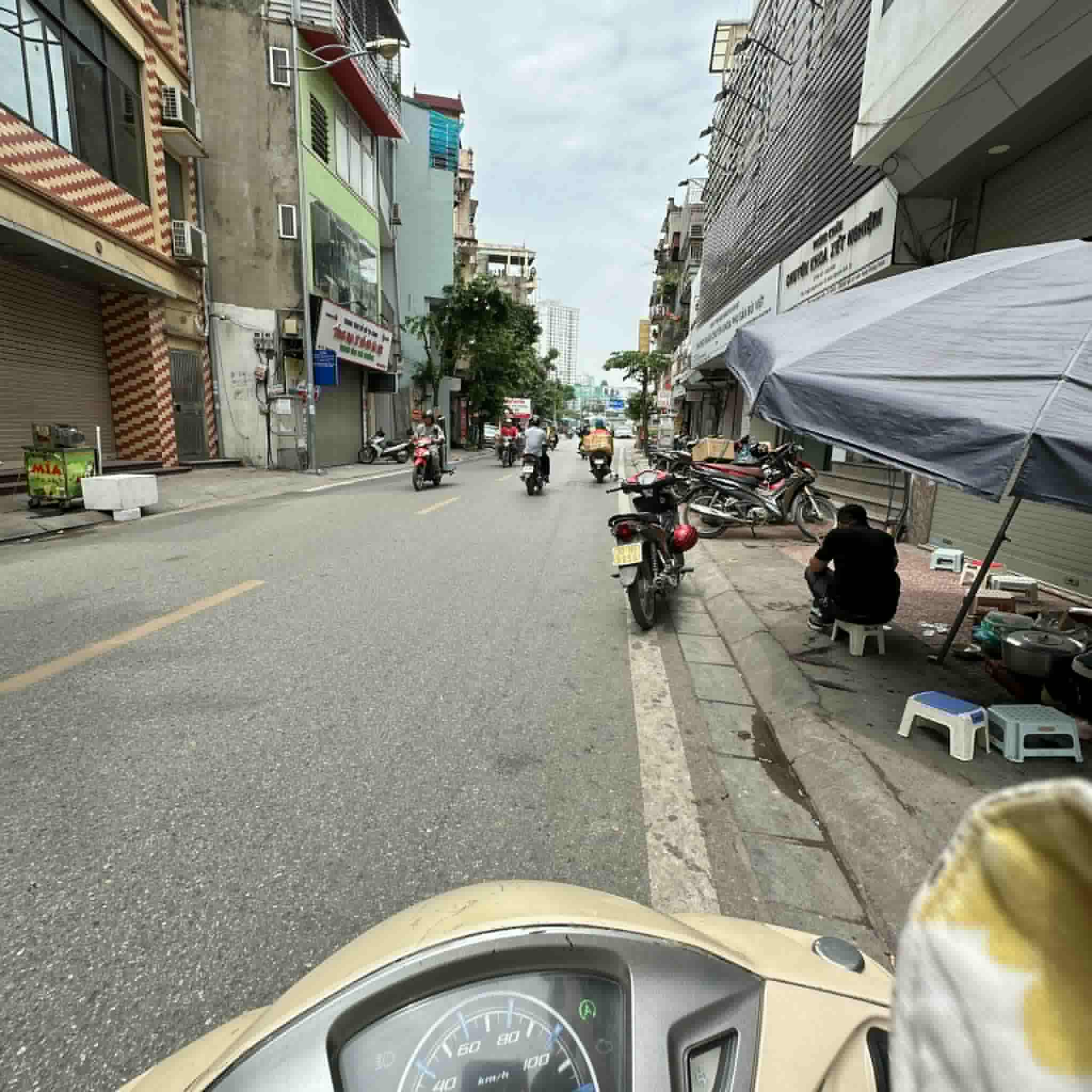 NHÀ ĐẸP MẶT PHỐ TRƯƠNG ĐỊNH -  THANG MÁY - NGAY CỬA NGÕ THỦ ĐÔ - ĐƯỜNG RỘNG THOÁNG - VỈA HÈ KINH DOANH - GIÁ BÁN 24.3 TỶ